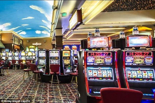 415% First Deposit Bonus at CasiPlay Casino