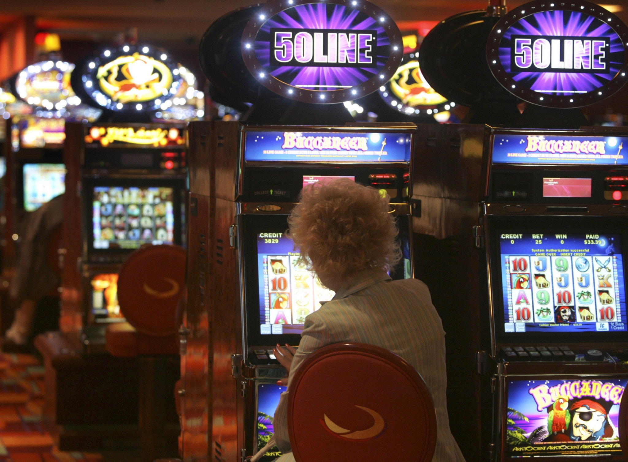 €525 FREE Chip at Unique Casino