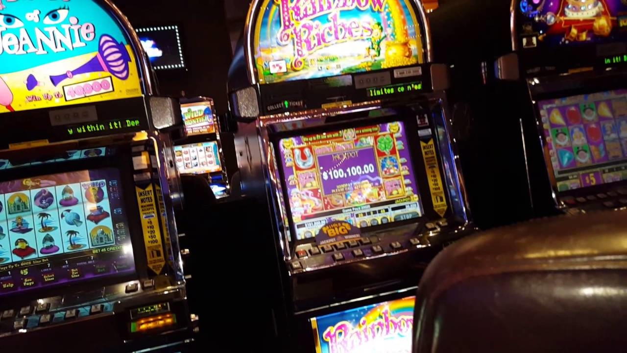 EURO 2495 No deposit bonus casino at Unique Casino