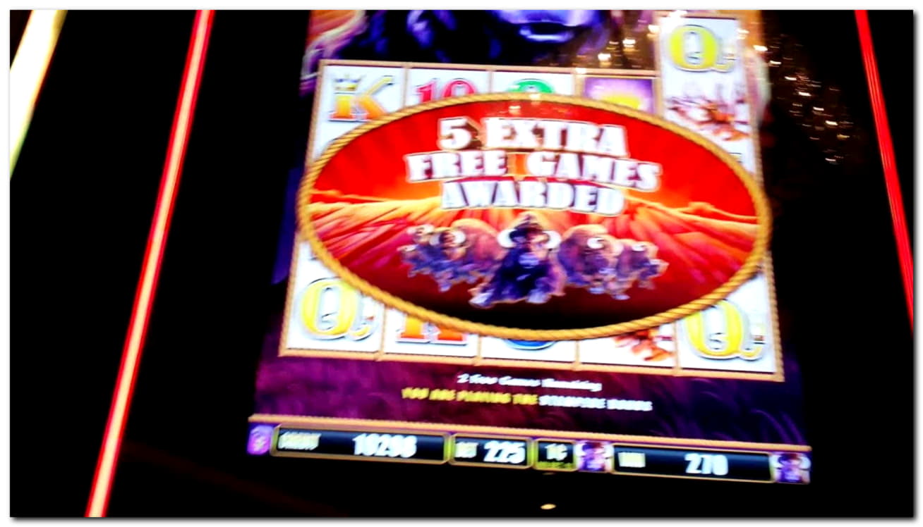 EURO 670 Daily freeroll slot tournament at Casino Luck