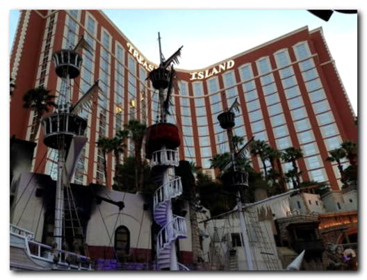 EURO 945 Daily freeroll slot tournament at Casino-X