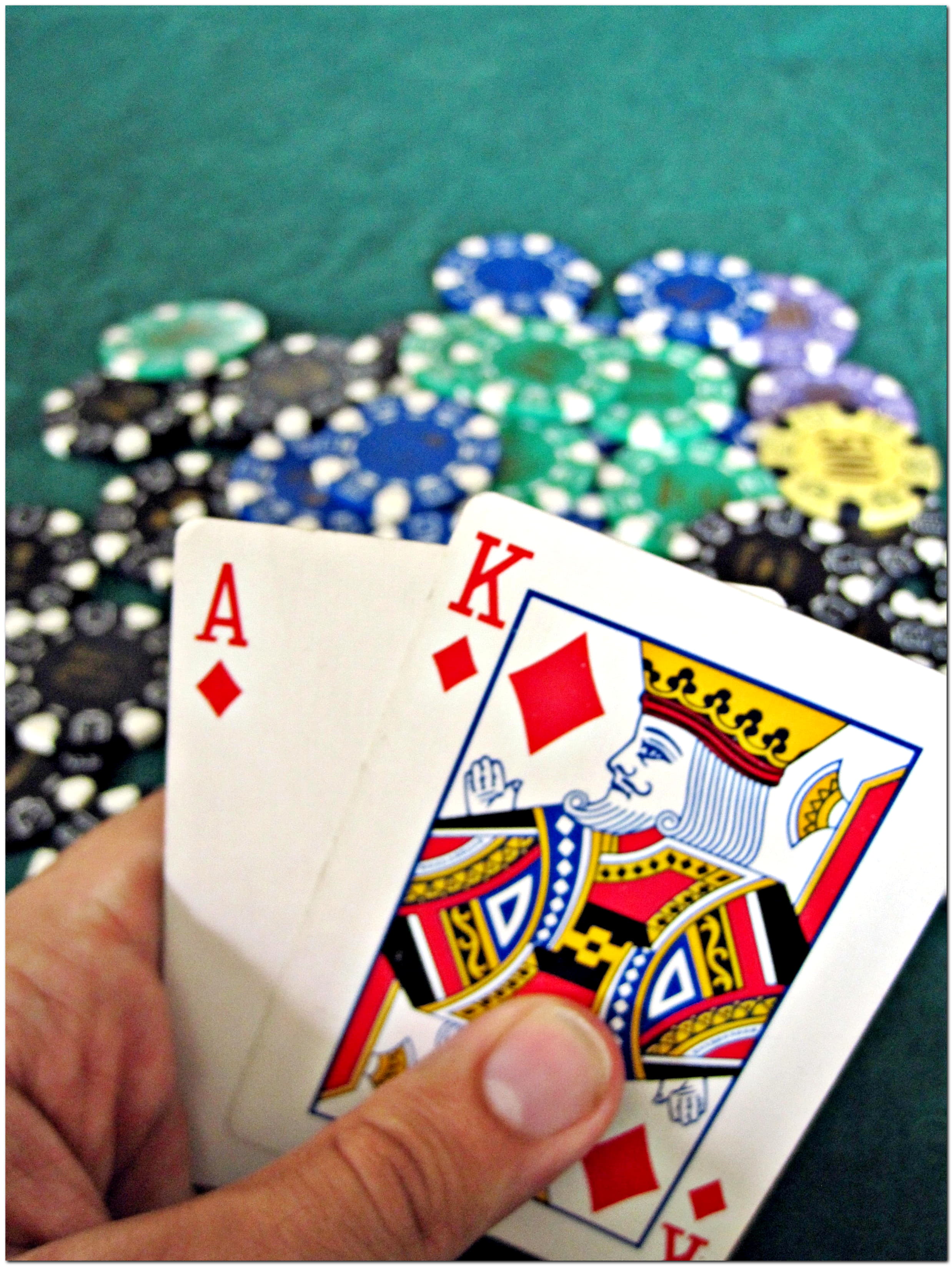 100 free spins at Magic Red Casino