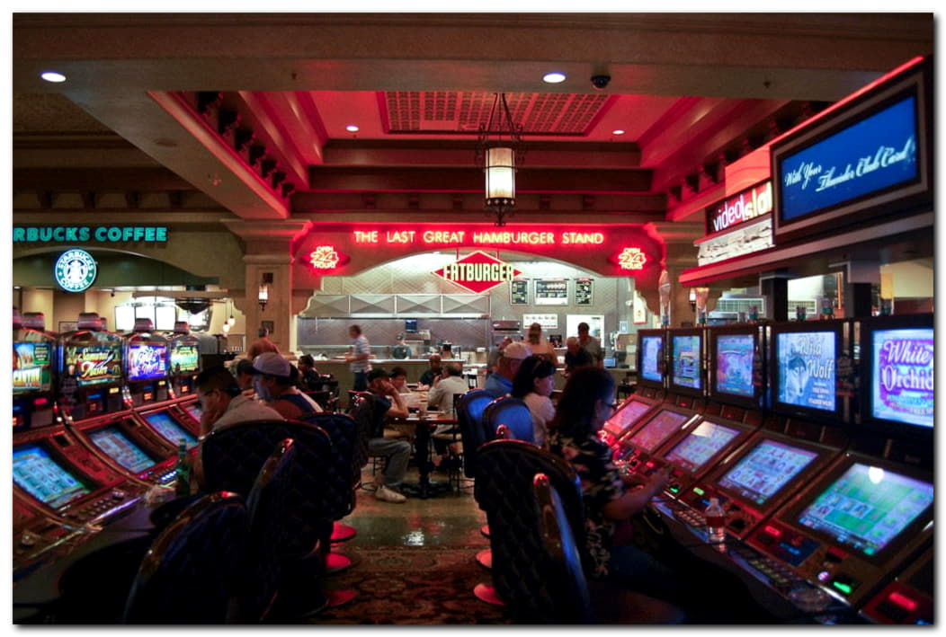 $925 Mobile freeroll slot tournament at Red Ping Win Casino