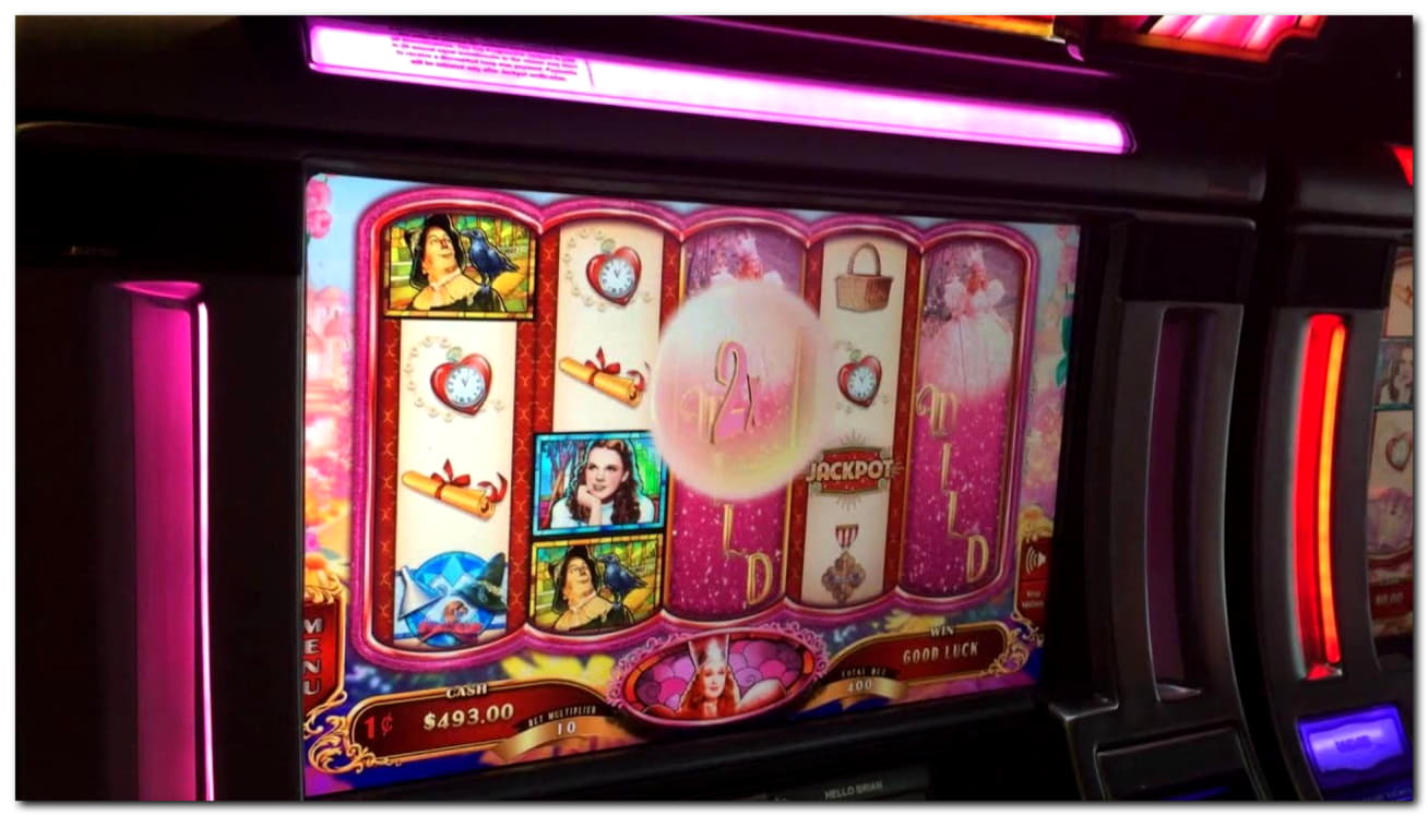 £930 Mobile freeroll slot tournament at Unique Casino
