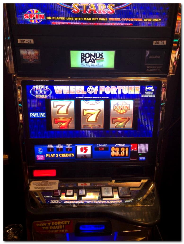 ﻿$235 Daily freeroll slot tournament at Black Lotus Casino