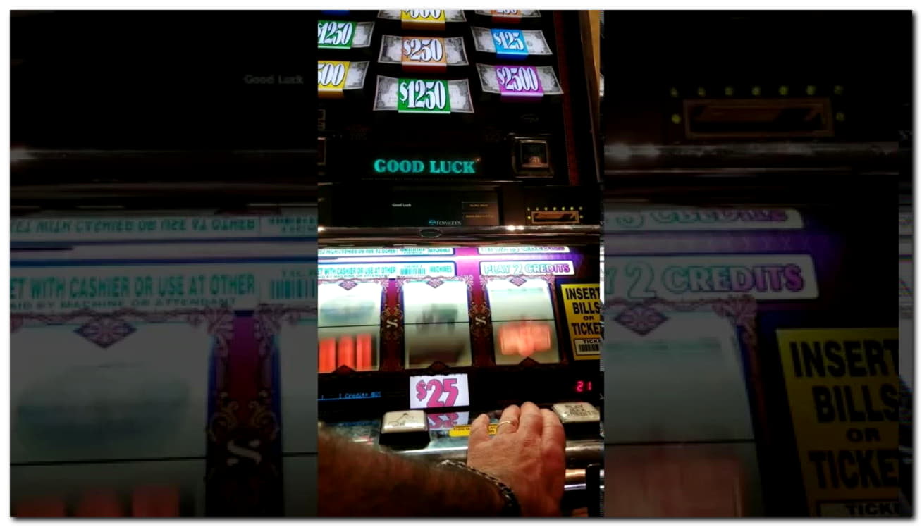 €855 Mobile freeroll slot tournament at Red Ping Win Casino