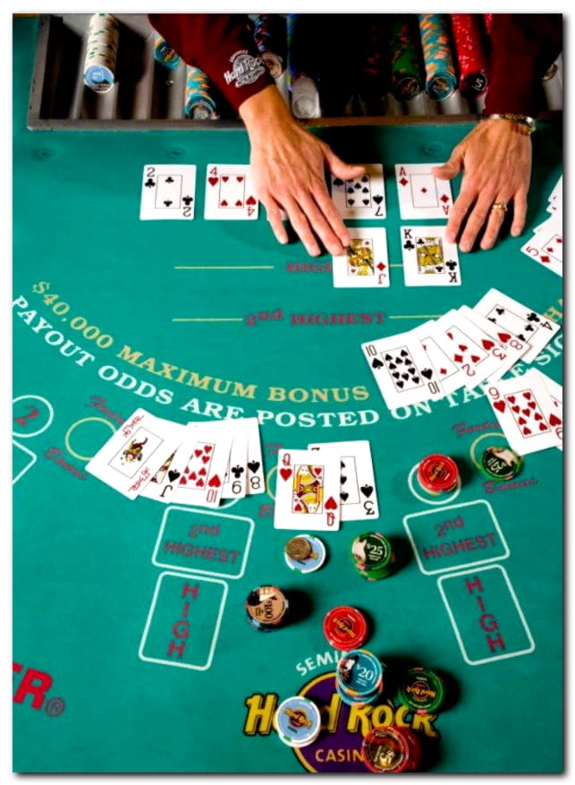EUR 325 Free Casino Ticket at Slotty Dubai Casino