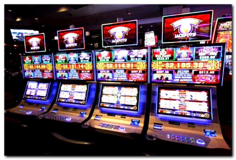 111 FREE Spins at Jet Bull Casino