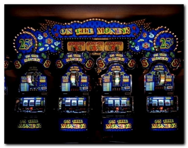 222 Free Spins no deposit at Red Bet Casino