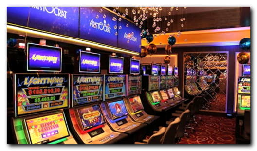 £444 Daily freeroll slot tournament at Casino-X