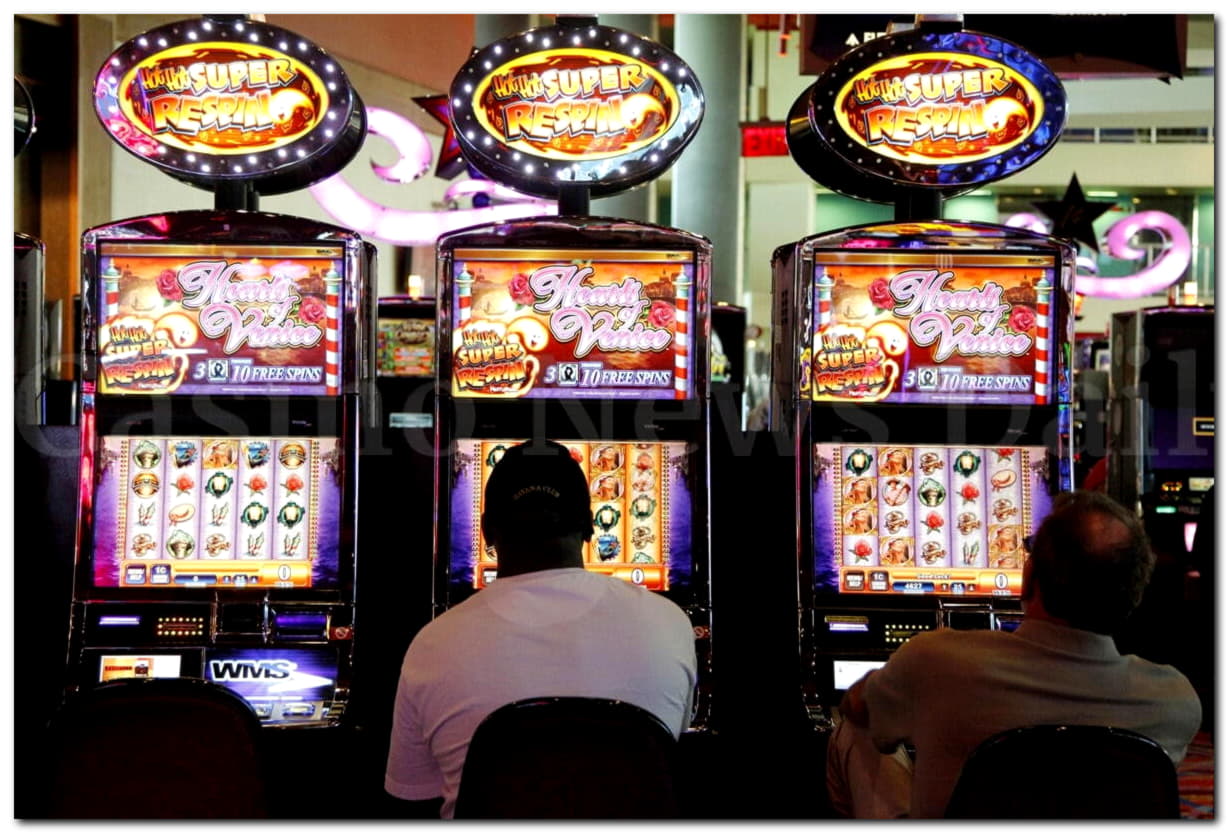 EUR 2465 no deposit bonus at Black Lotus Casino