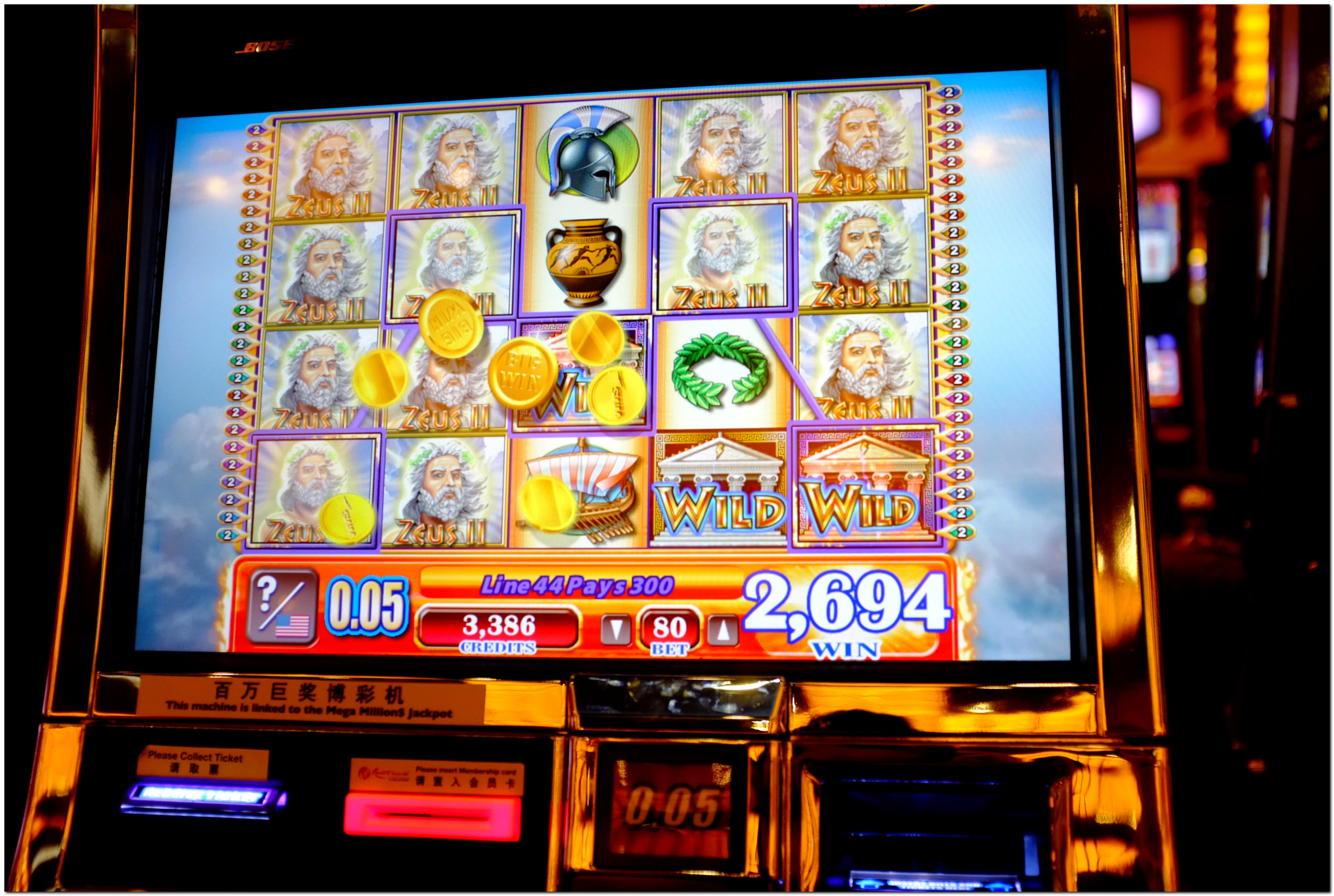 €520 Daily freeroll slot tournament at Unique Casino